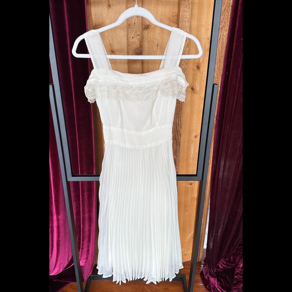 Lovely breezy ASOS brand white dress size 2